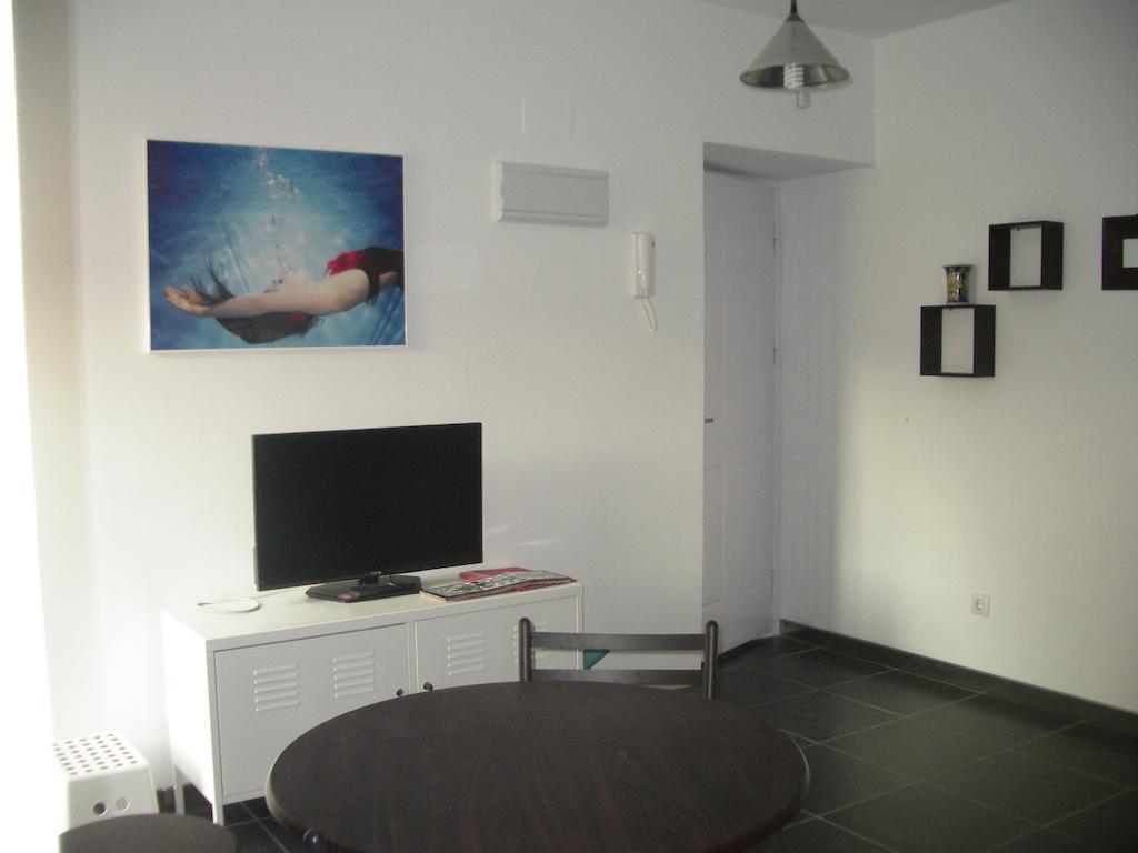 Apartamentos La Fonda Aninon Eksteriør billede